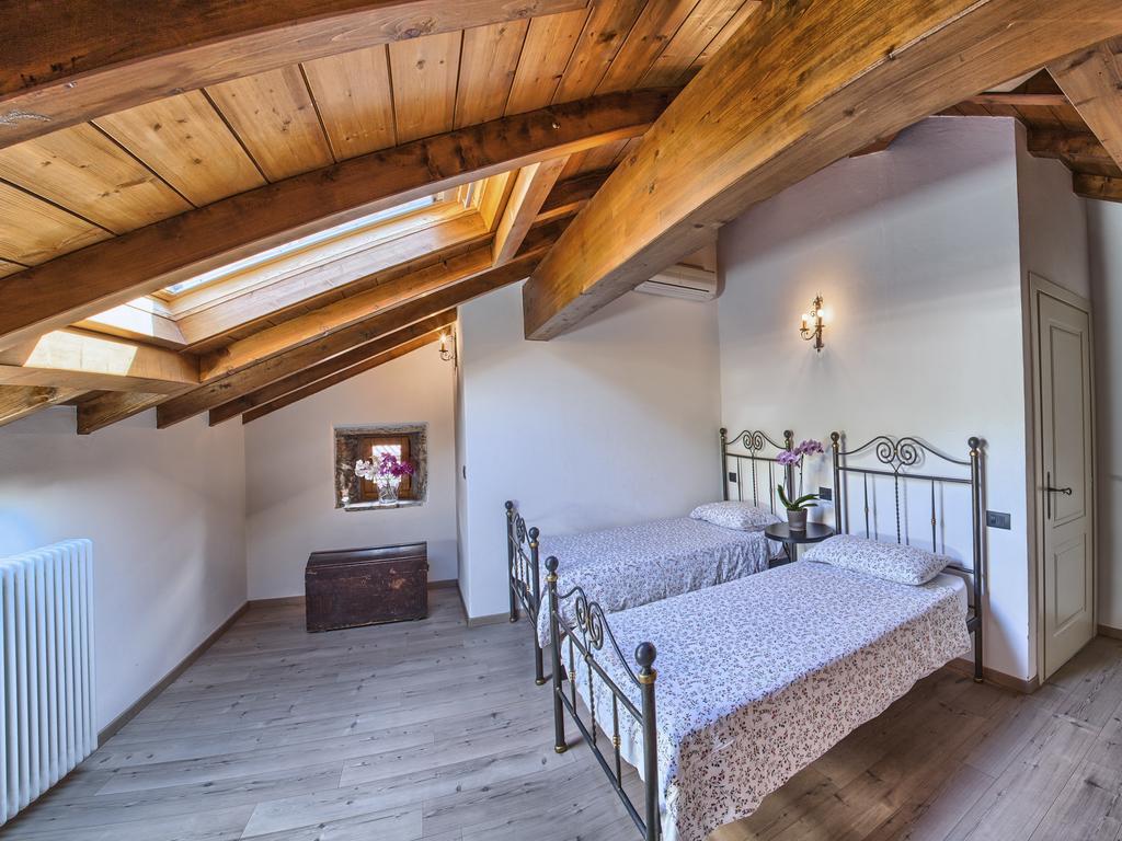 Villa Vinicia, Pool, Jacuzzi, Airco Domaso Ruang foto