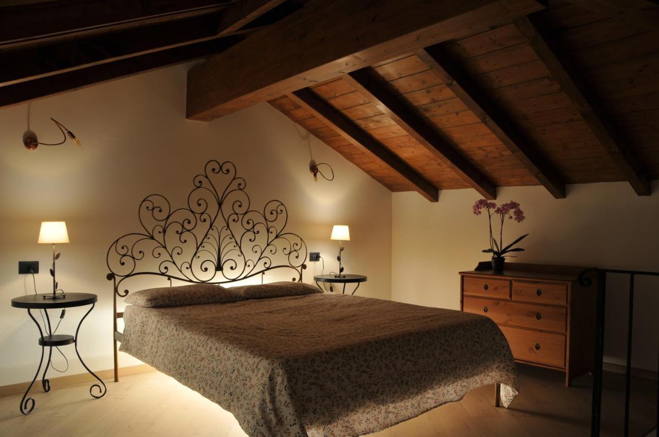 Villa Vinicia, Pool, Jacuzzi, Airco Domaso Ruang foto